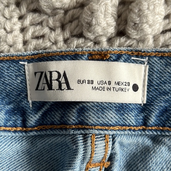 Zara The Relaxed Straight - Picture 3 of 4